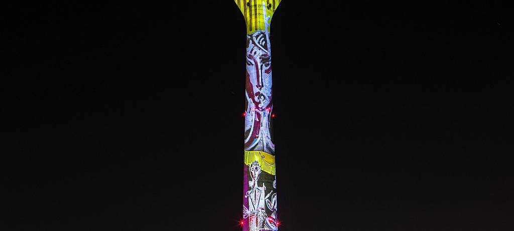 Düsseldorf: Kunst am Rheinturm