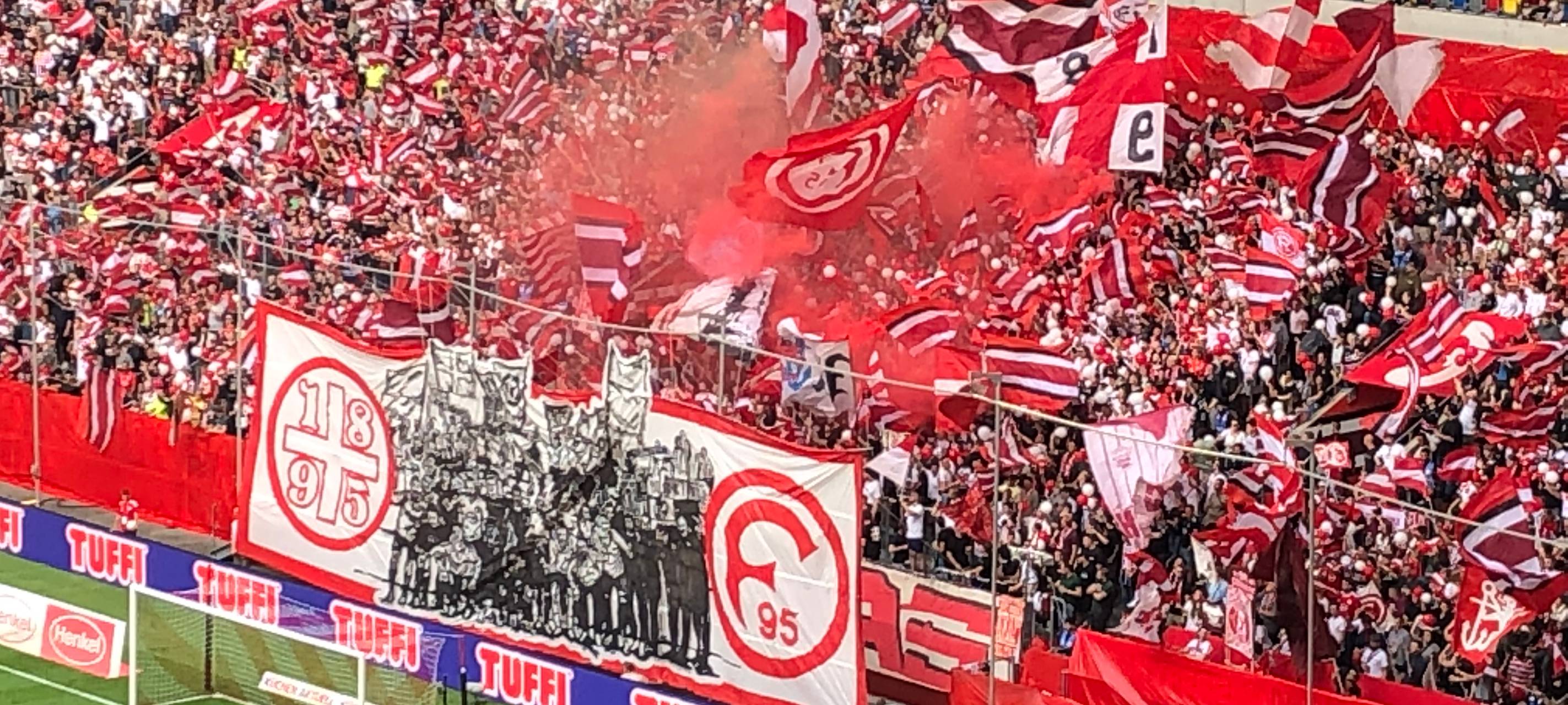 Fortuna Düsseldorf wieder in voller Arena