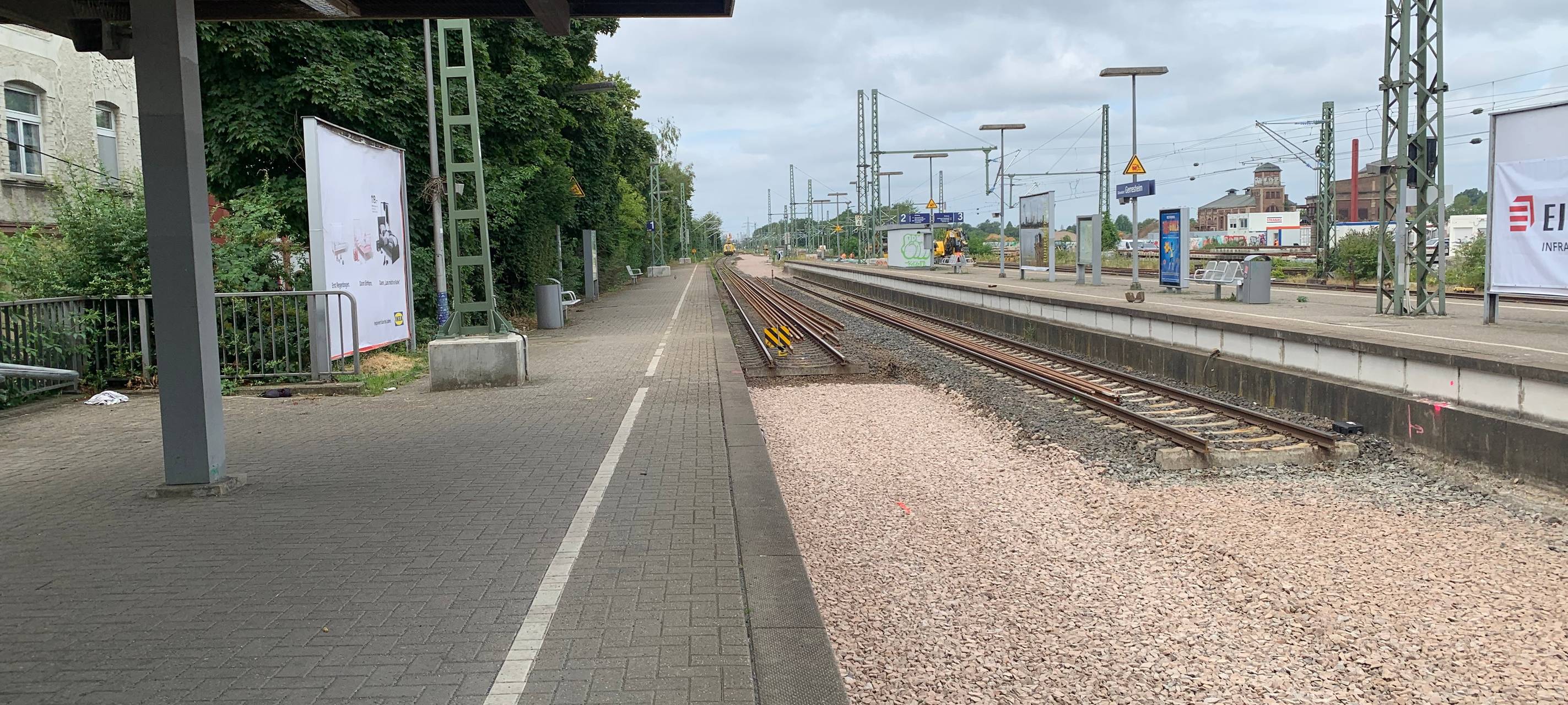 Der Gerresheimer S-Bahnhof mit Gleisen, die allerdings noch unvollständig sind. Das ist ein Bild der Bauarbeiten vor einigen Monaten.